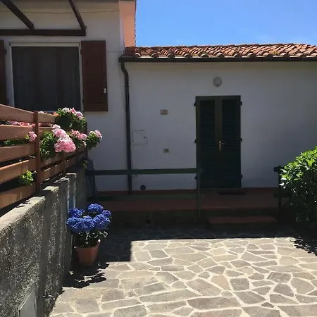Casa Vacanze - L'ortensia 아파트 *