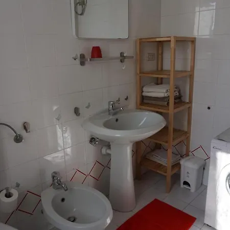 Casa Vacanze - L'ortensia * Chiessi
